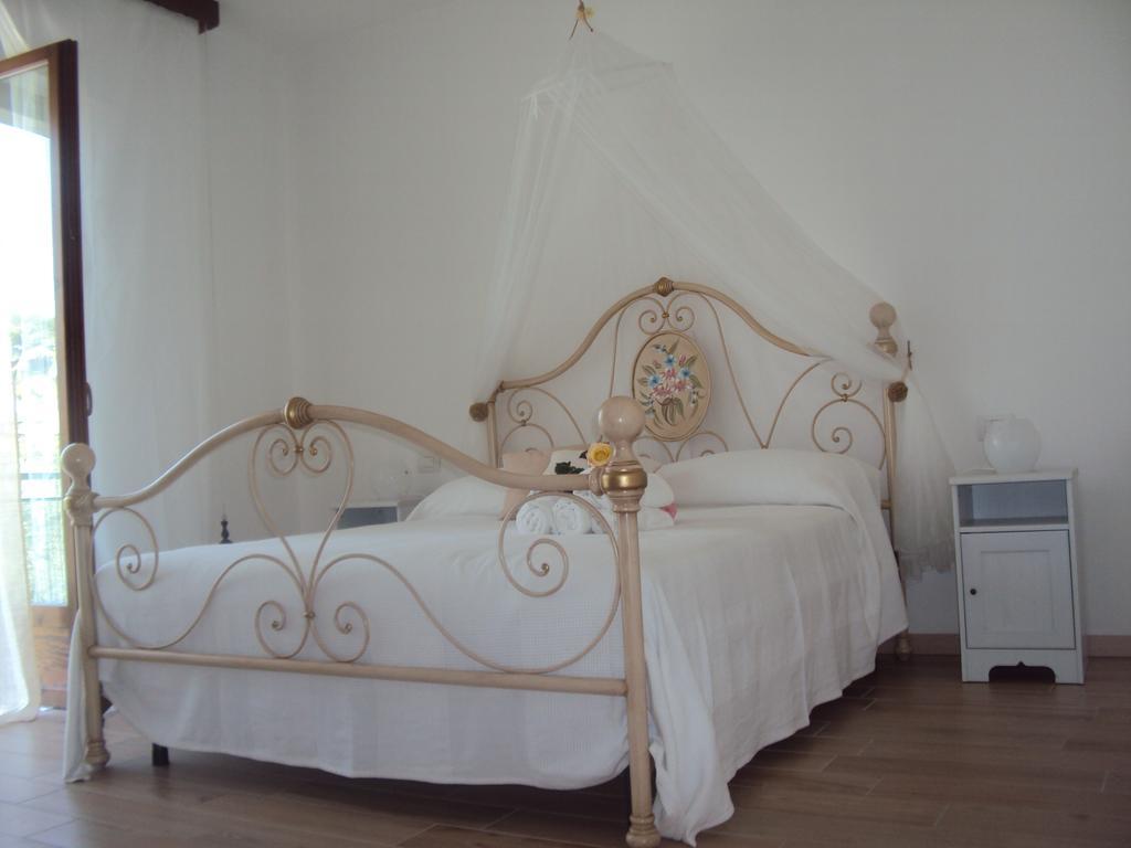 لاتيزي B&B Rosa Del Garda الغرفة الصورة